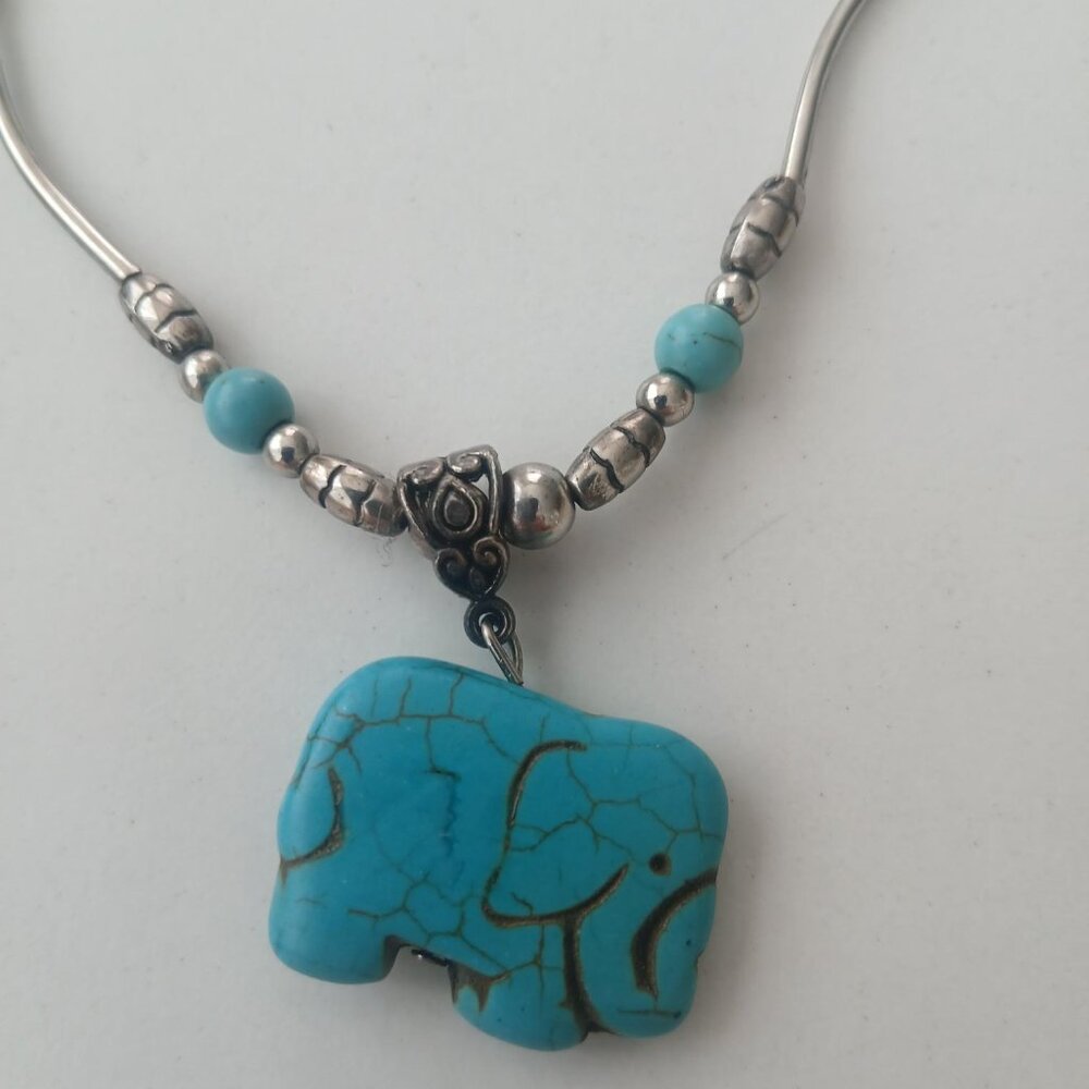 CUTE TURQUOISE-COLORED ELEPHANT NECKLACE